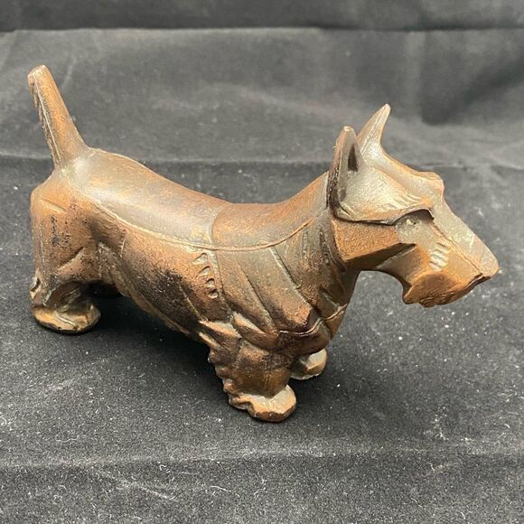 Dog Scottie vintage cast metal copper color estate sale find mid century 60’s - Picture 5 of 5
